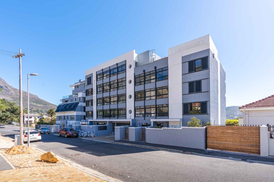 2 Bedroom Property for Sale in Vredehoek Western Cape
